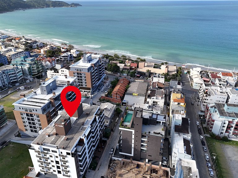 252 - Apartamento com piscina praia de Bombas