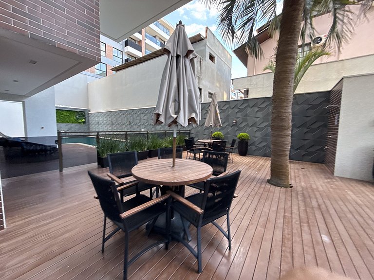 252 - Apartamento com piscina praia de Bombas